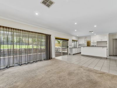5 Finlayson Court, Millicent