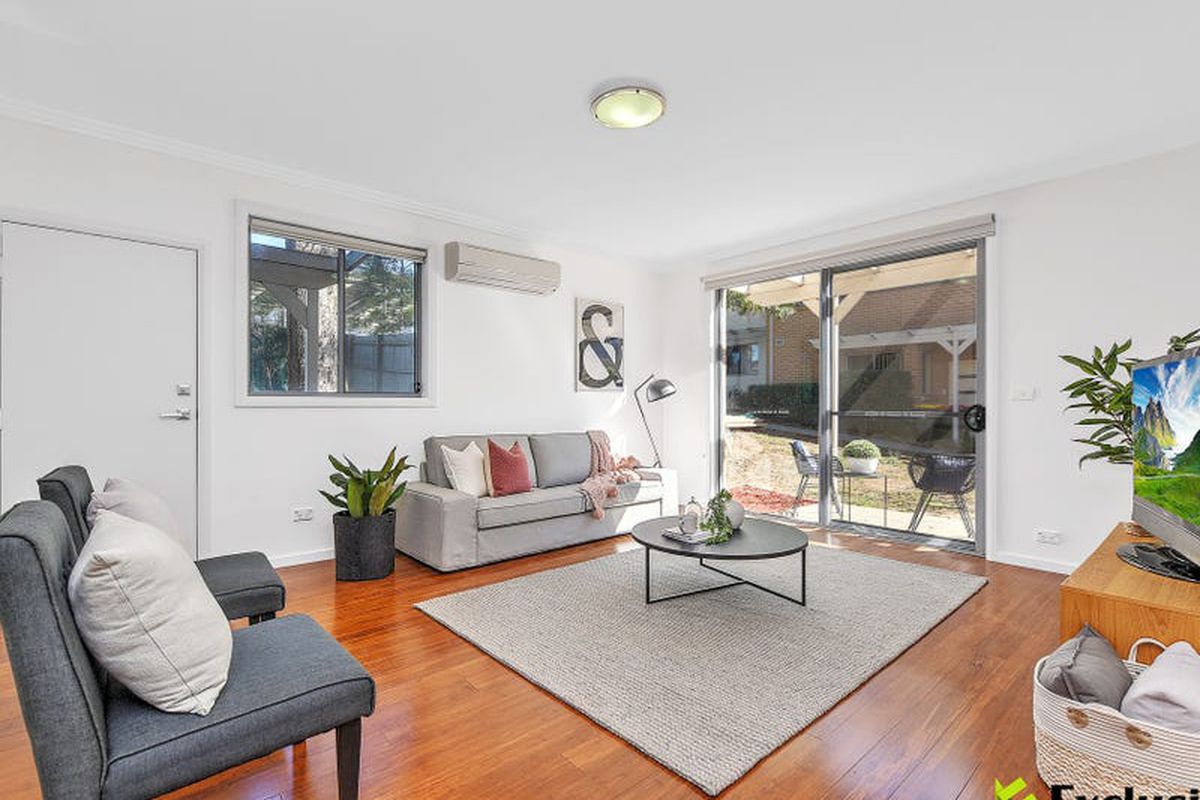 10 / 100 Kenyons Road, Merrylands