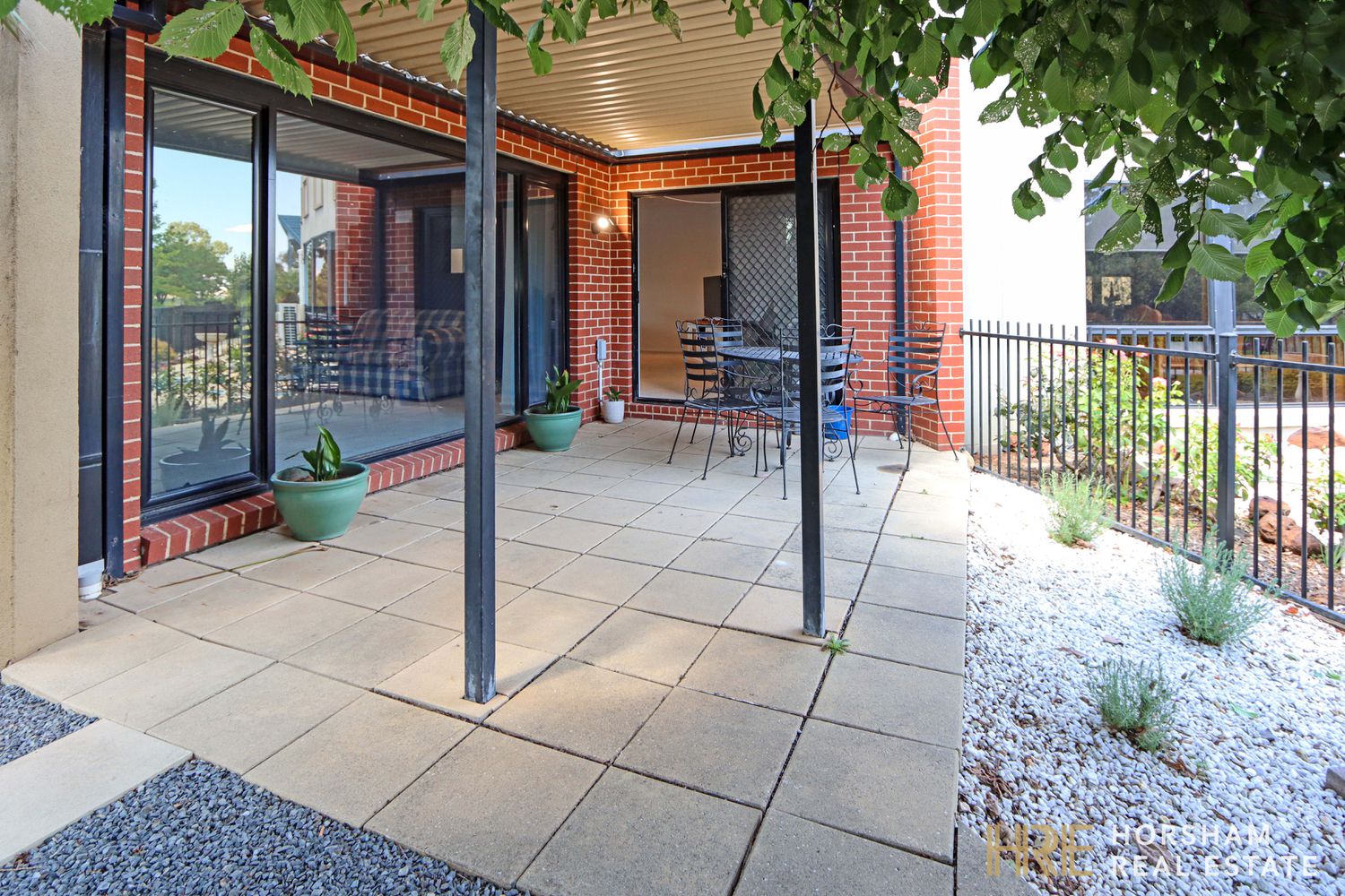 1 Rushbrook Close, Horsham