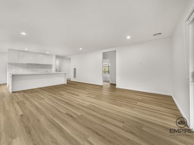 11 Saltcoats Road, Clyde North