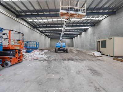 1&2 / 12 Leader Street, Truganina