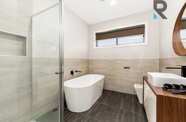 75 Horizon Boulevard, Greenvale