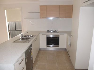 2 Sandra Court, Point Cook