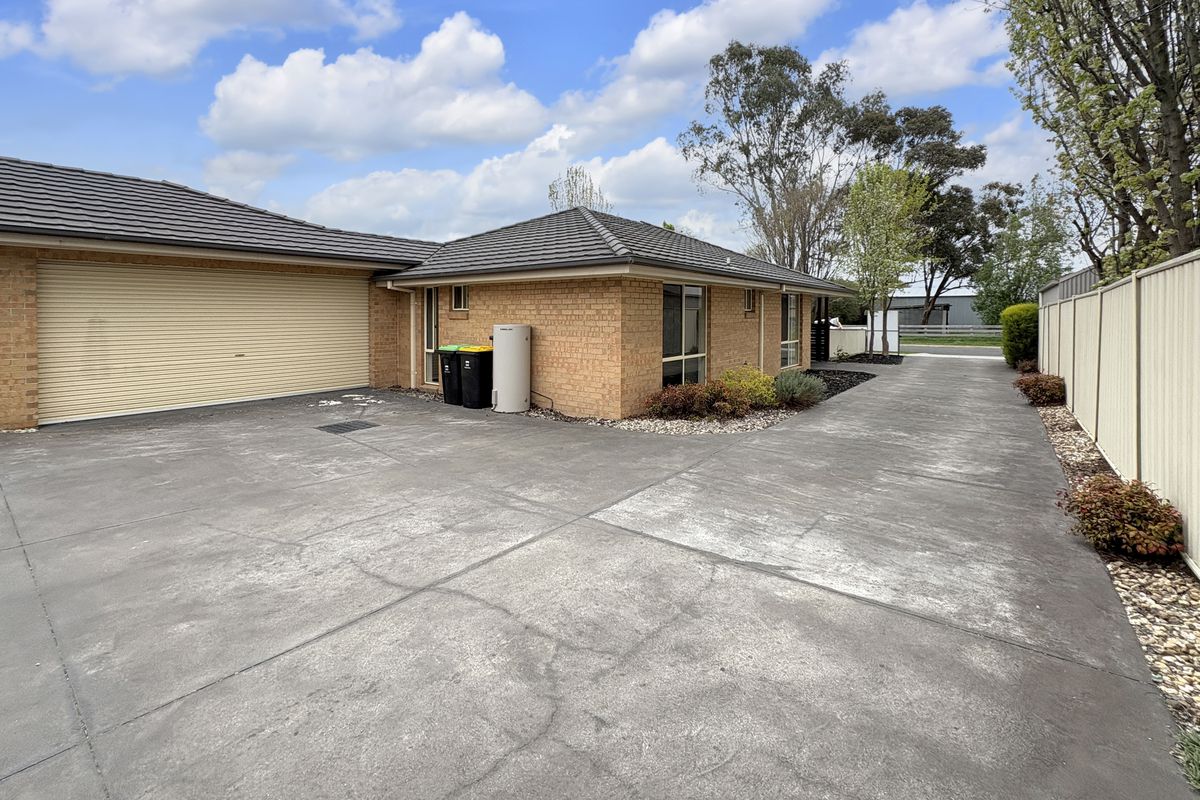 1 / 3 Bellview Court, Mansfield