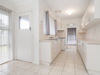 73 CHAPPLE STREET, Wodonga