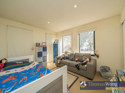 21D Browns Road, Clayton