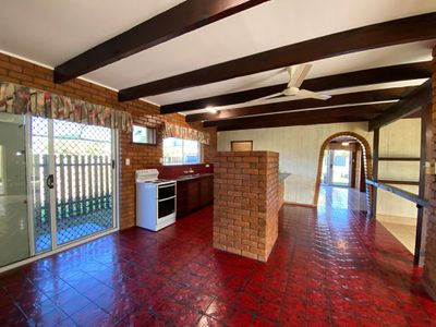 8 Picnic Street, Pialba