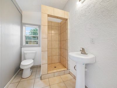 5010 Riverview Drive, Alvin, TX, International