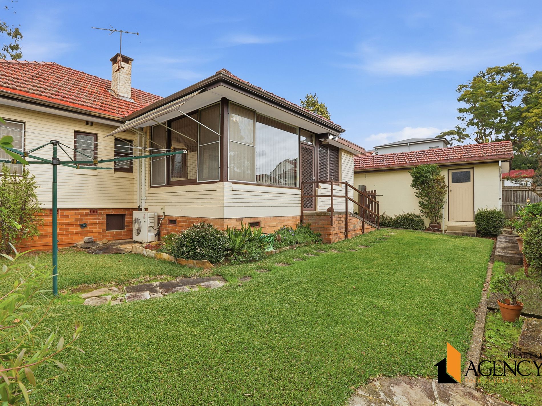 12 Cecil Street, Denistone East