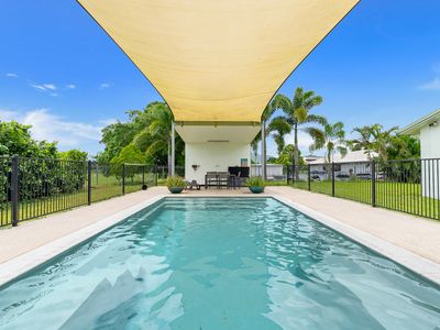 64B Harley Street, Kamerunga