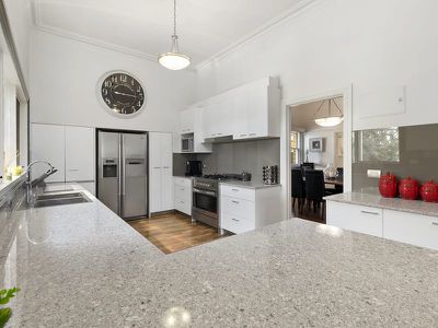 9 The Avenue, Seymour