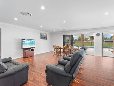 74 Angus Drive, Failford