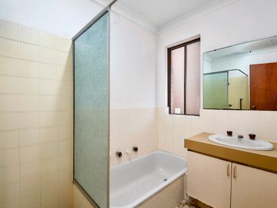 2 / 52 Endeavour Avenue, Bull Creek