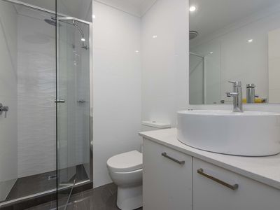 1/90 Albert Street, Osborne Park