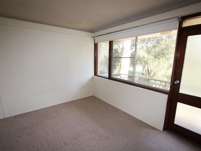 17 / 52 Meadow Crescent, Meadowbank