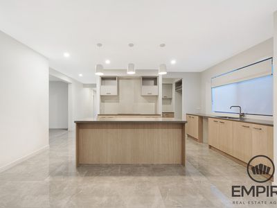 29 Shearjoy Loop, Clyde North