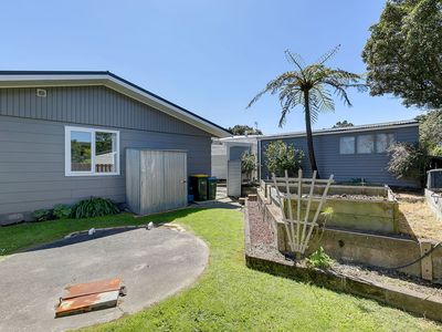 32 Sea Vista Drive, Pukerua Bay