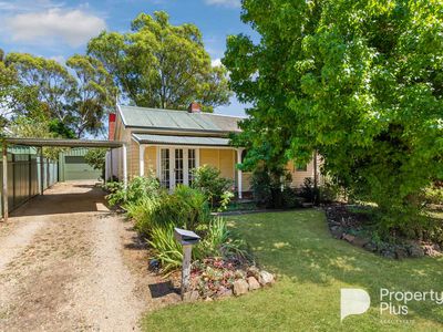 24 Station Street, Harcourt