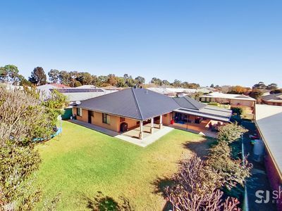 8 Manning Place, Dubbo