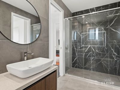 1 Marina Parade, Jacobs Well