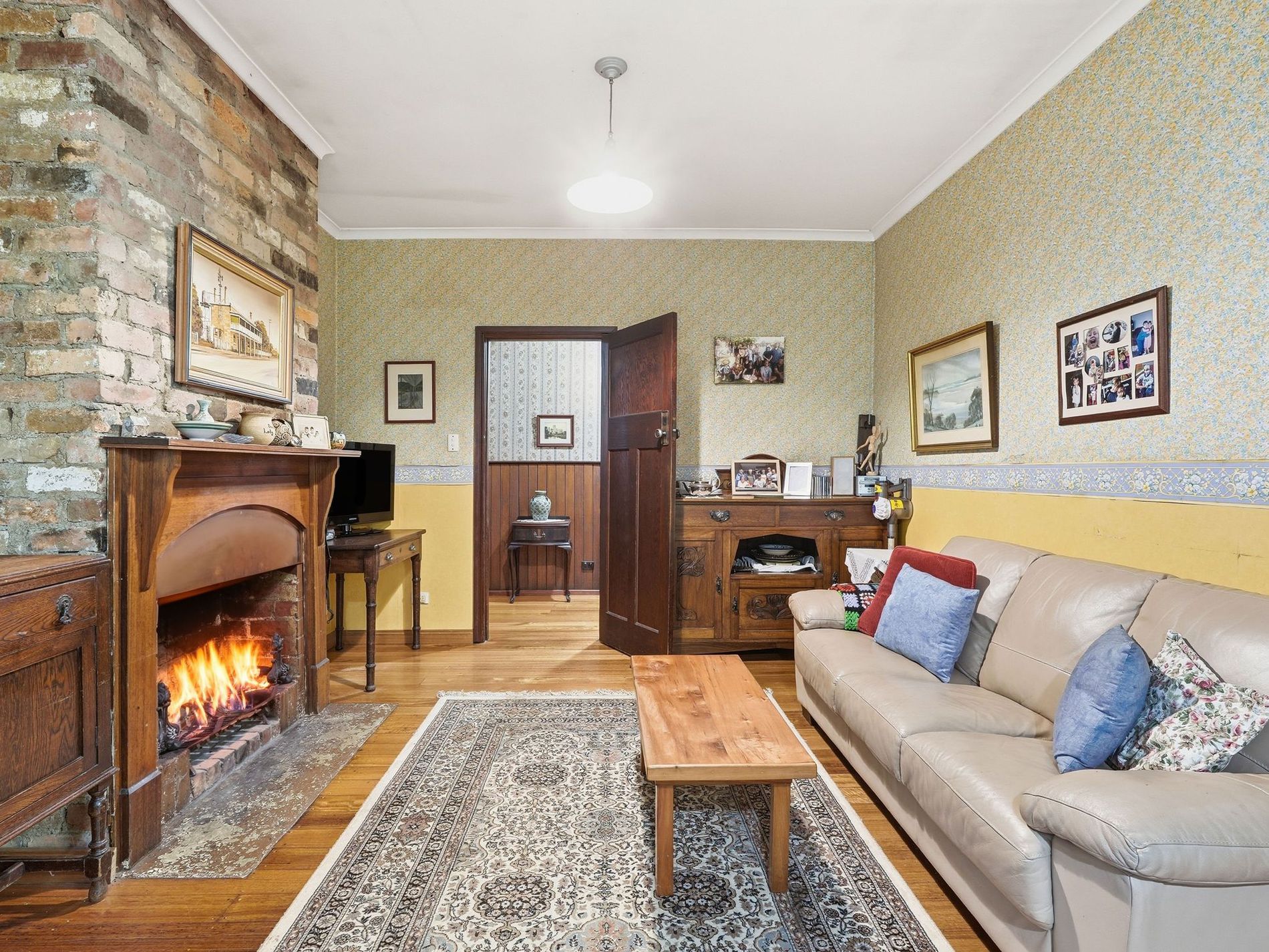 412 Lymington Road, Lymington