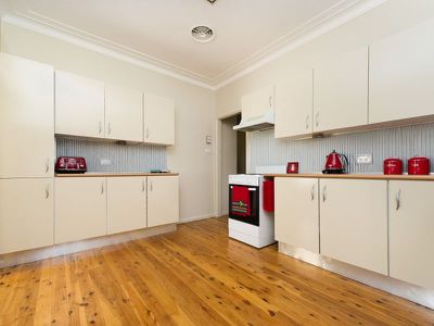 25 Crown Street, Dubbo