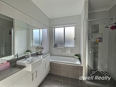 77 Summercloud Crescent, Vincentia