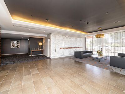 202 / 19 The Circus, Burswood
