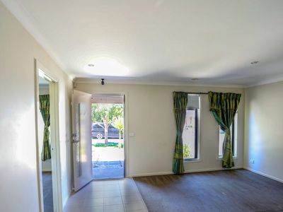 4 Holmewood Avenue, Deer Park