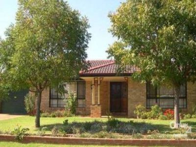 54 Websdale Drive, Dubbo
