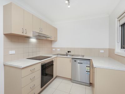 2 / 4 Holberg Street, Moonee Ponds