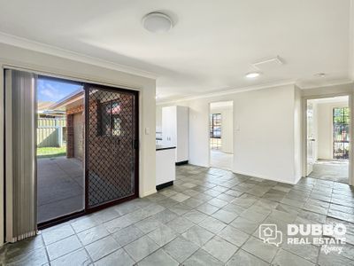 3 Swan Street, Dubbo