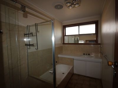 45 Clonard Avenue, Geelong West