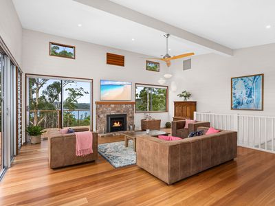 2991 The Lakes Way, Tarbuck Bay