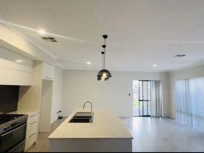 66 Lutea Loop, Hilbert