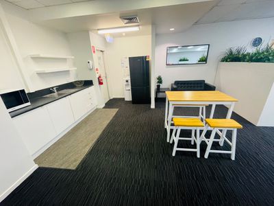 13 / 146 Bundall Road , Bundall