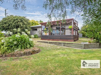450 Mount Hicks Road, Mount Hicks