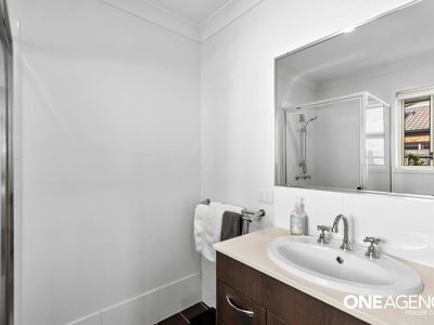 126 / 230 Pulgul Street, Urangan