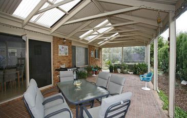 14 Castle Court, Beaconsfield