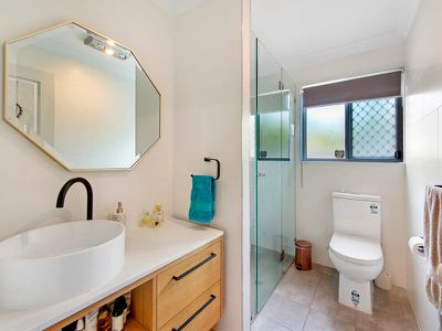 6 Vancouver Drive, Robina