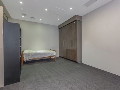 Unit 16 / 20 Bank Place, Melbourne