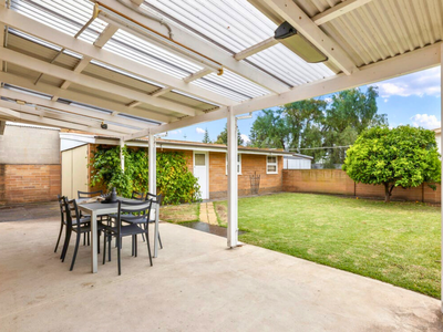 12 Silicate Avenue, Taperoo