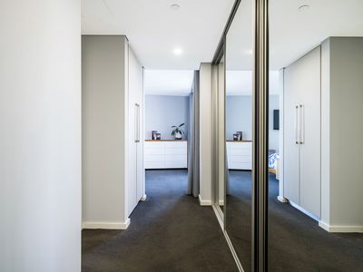 407 / 30 The Circus, Burswood