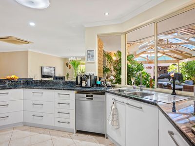 10 Somerville Drive, College Grove