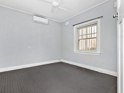 1 / 300-302 Railway Parade, Carlton