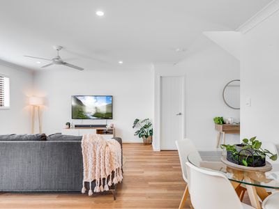 7 / 319a Bridge Street, Newtown