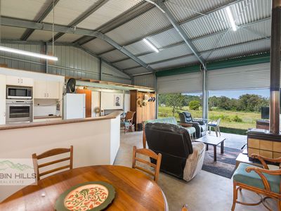 876  Green Pigeon Road, Green Pigeon