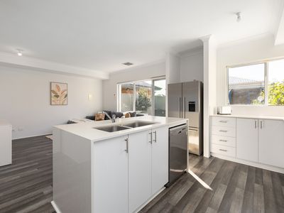 13 Egrove Lane, Piara Waters