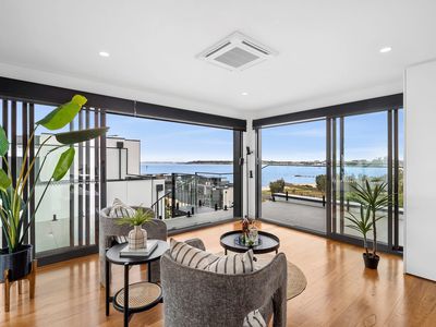 1 / 5 Balmoral Crescent, Rippleside