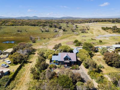 133 Bellbuoy Beach Road, Low Head